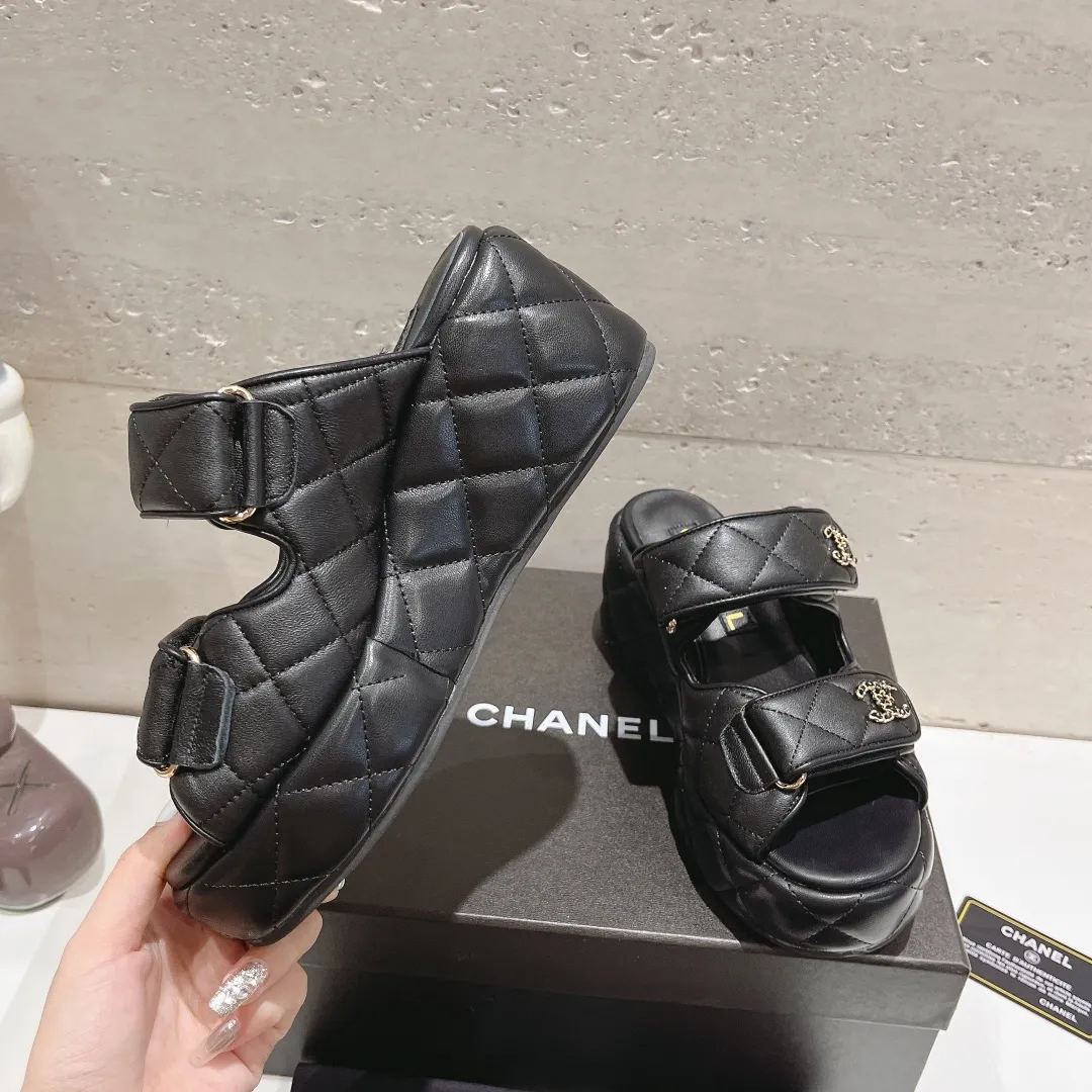 👟👟Ex-factory price 520👟👟 (top version) CHANEL Chanel C Jia Xiaoxiang 24ss new wedge heel open toe high heel sandals Top counter quality, don’t be super stunning the moment you put it on your feet🔥All materials are customized according to the original version! Upper: imported cowhide, lining: imported sheepskin, feet: sheepskin, sole: original outsole, size: 34-41